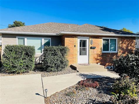 Zillow mandan nd - 722 Custer Dr NW, Mandan, ND 58554 is currently not for sale. The 1,507 Square Feet single family home is a 3 beds, 2 baths property. This home was built in 1955 and last sold on 2023-08-09 for $--. View more property details, sales …